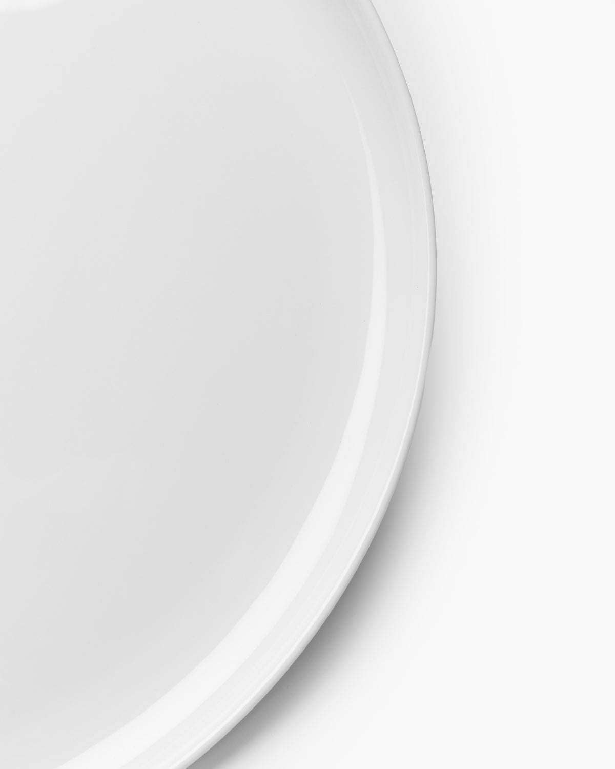 BASE Low plate M, white